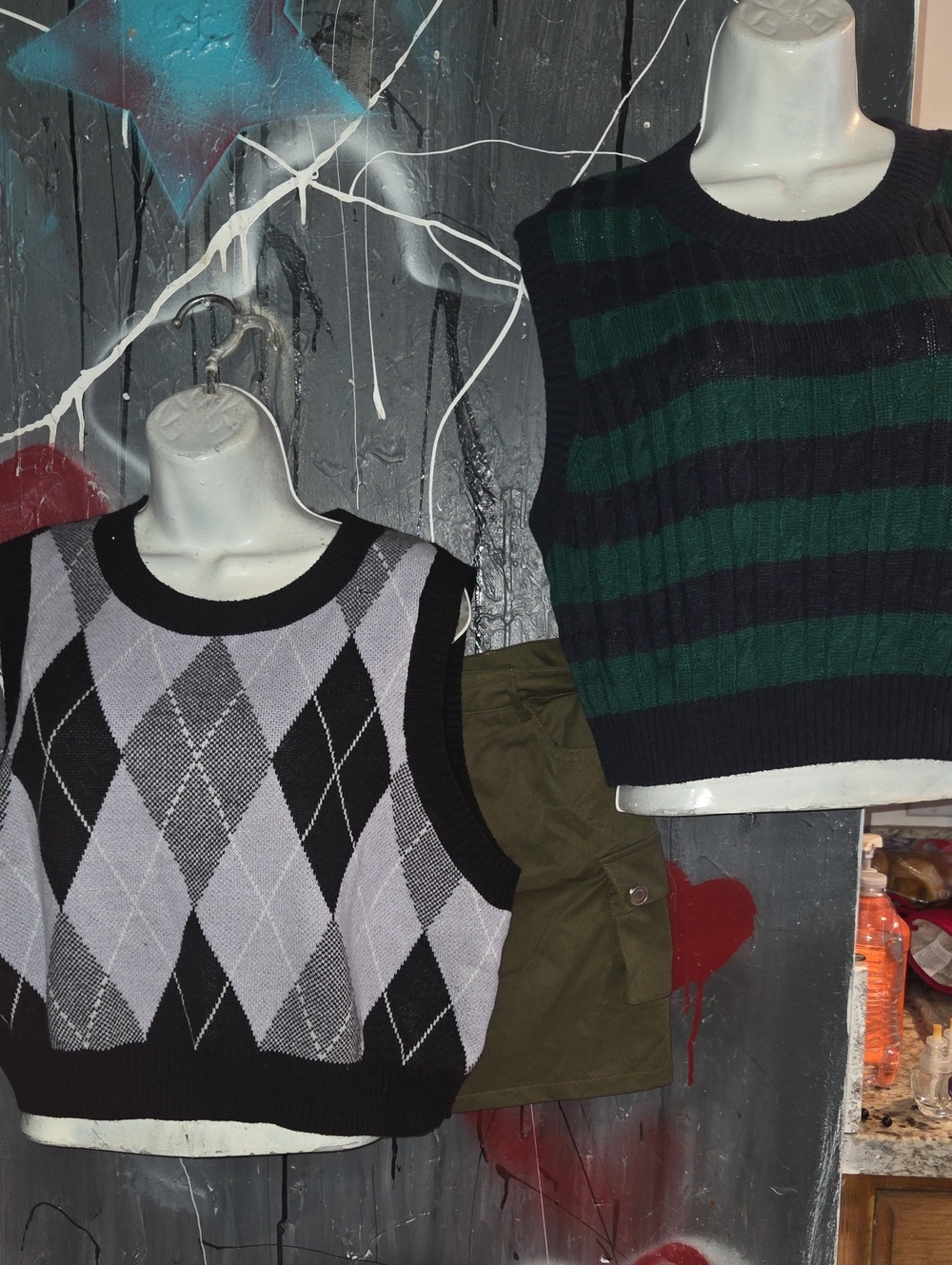 H&M Womens Sleeveless Knit V-Neck Sweater Vests in Black, Gray and Green